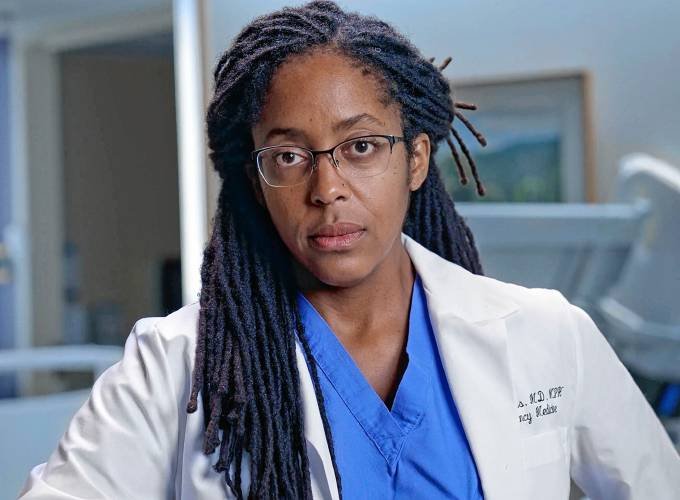 Dr. Emily Watson - Maternity Specialist